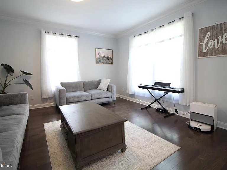 15 Kentsdale Dr — Photo 6
