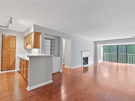 3rd image of 23113 Plantation Dr NE