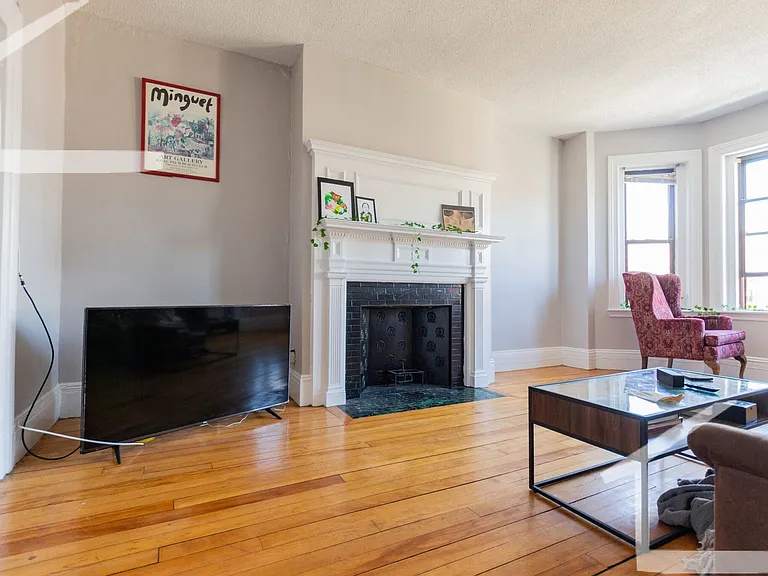16 Glenville Ave #3 — Photo 3