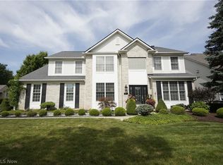 20718 Pembrooke Oval, Strongsville, OH 44149
