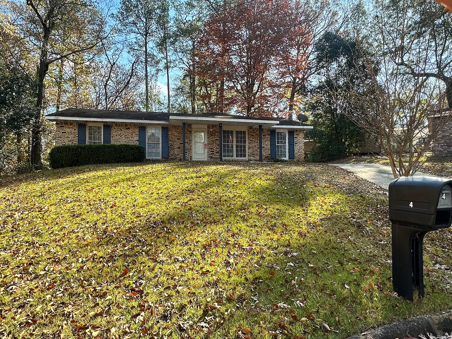 4 Randall Ct photo 1