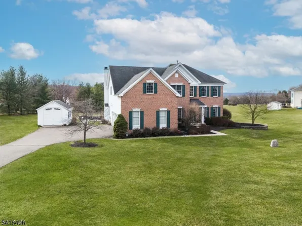 16 Steeplechase Lane, Franklin Twp., NJ 08802