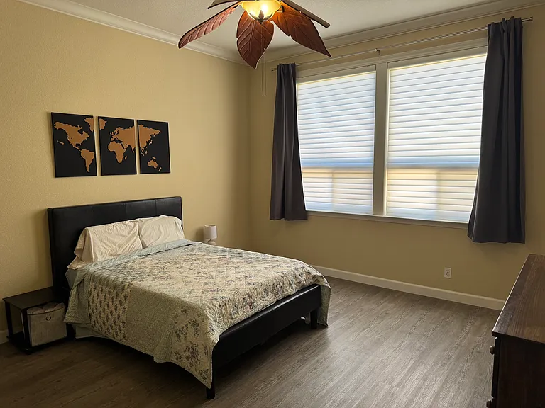 2142 Blackridge Ave — Photo 8