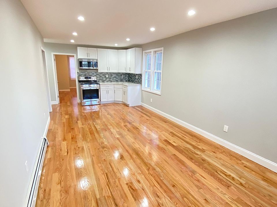 1st image of 23721 Fairbury Ave #1