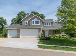 2349 Timberwood Ln SW, Rochester, MN 55902