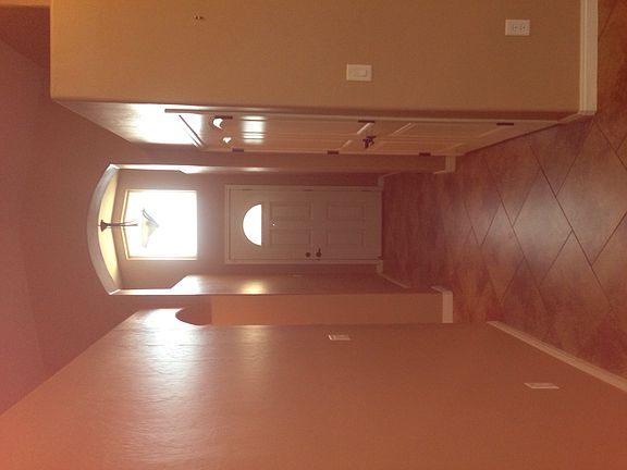 4th image of 643 W Keisha Ln