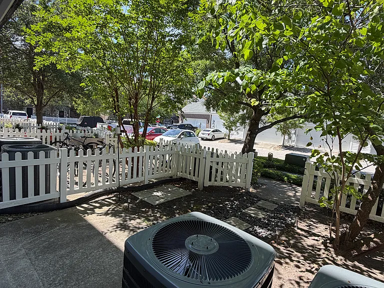 926 Iris St #E — Photo 7