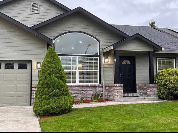 1024 Green Meadows Ave, Junction City, OR 97448