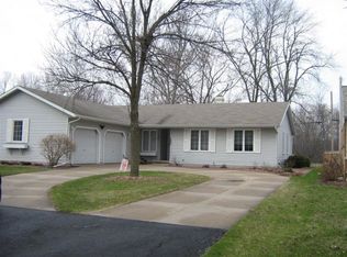 1255 N Grand View Rd, Appleton, WI 54911