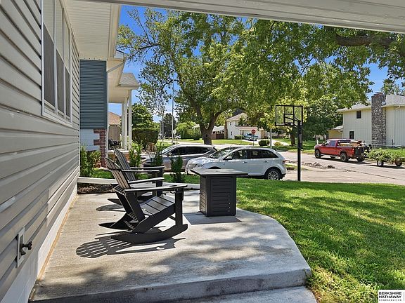 4th image of 10718 V St