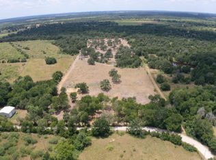 314 Hellinger Rd, Flatonia, TX 78941