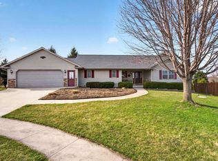 106 Parkview Dr, Eden, WI 53019