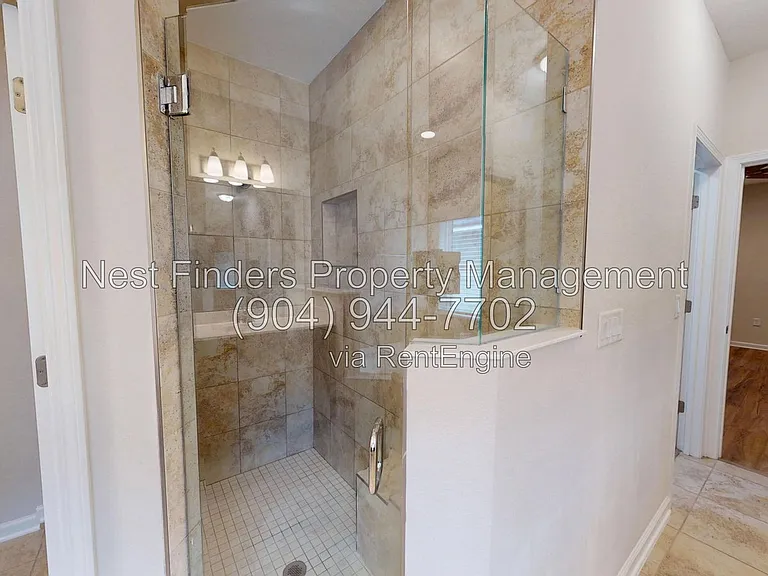 2704 Daylily Ln — Photo 28