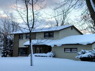 4080 Bauer Rd, Hudsonville, MI 49426
