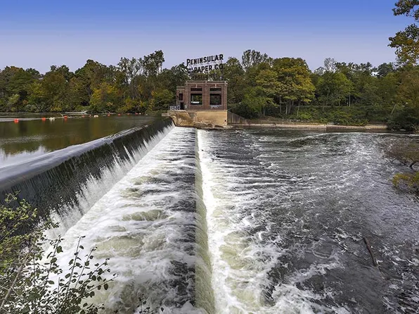 Peninsular Place Apartments