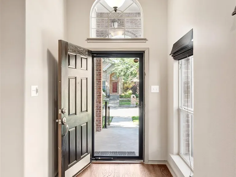 7586 Saint Stephens Sq — Photo 10