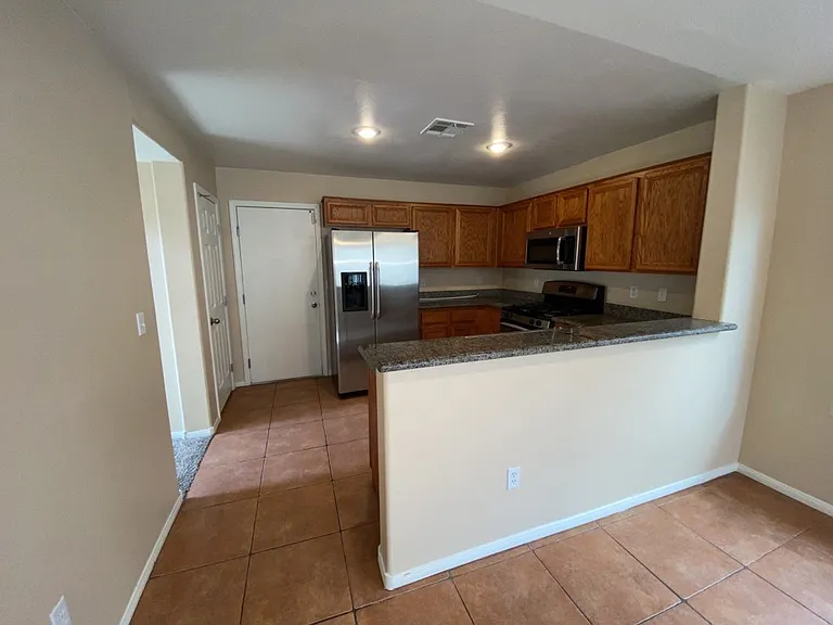 5680 Woods Crossing St — Photo 15