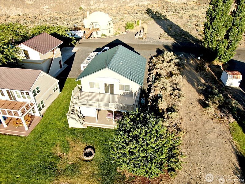 4th image of 312 SW River Drive