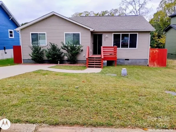 1132 8th St, Statesville, NC 28677