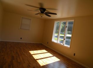 213 Holland Rd, Fayetteville, PA 17222