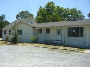 1335 Mistletoe Ln, Redding, CA 96002