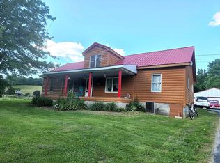939 Bear Pen Rd, Campton, KY 41301