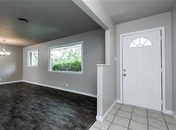 5th image of 1125 Forest Oaks Ln