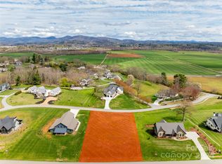 125 Majestic Ridge Rd, Mills River, NC 28759