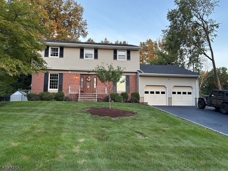 1st image of 8 Cedar Ln