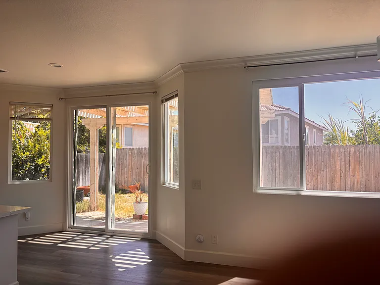 11267 Corsica Ct — Photo 2