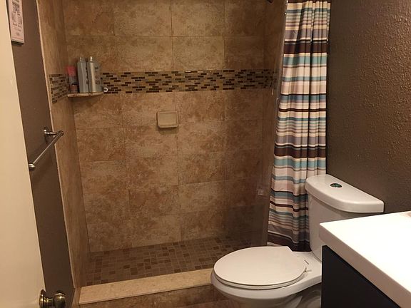 4th image of 2707 NE 14th St APT 506