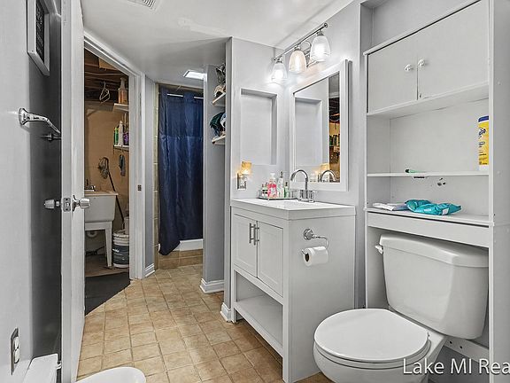 5th image of 3100 Highgate Ave SW
