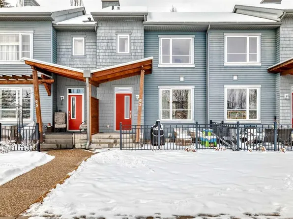 63 E Chapalina Sq SE, Calgary, AB T2X 0L5
