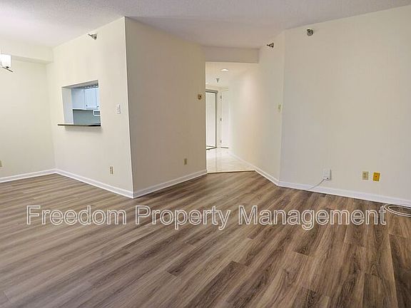 4th image of 2400 Clarendon Blvd APT 205