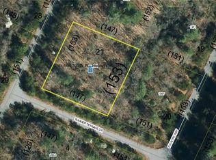 2054 Country Pl, Hickory, NC 28655