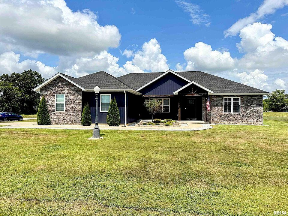 1st image of 1106 Falcon Ct