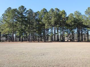 405 N Lake Cir, Manning, SC 29102