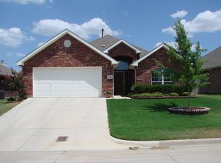 6105 Gillispie Dr, Fort Worth, TX 76132