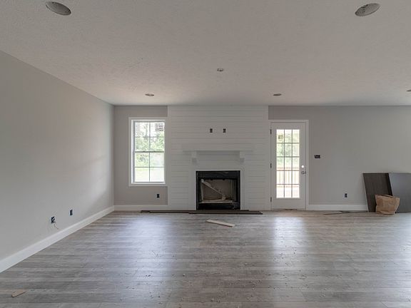 4th image of 208 Sambar Dr