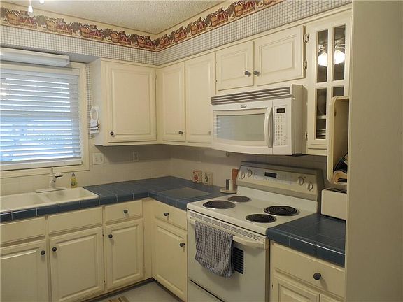 5th image of 50 Abingdon Ln