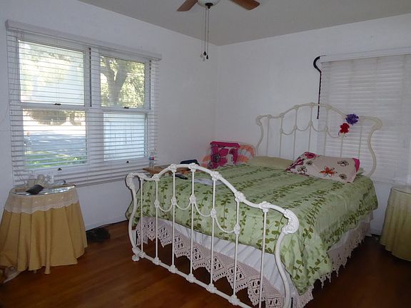 5th image of 1608 N Kaweah St