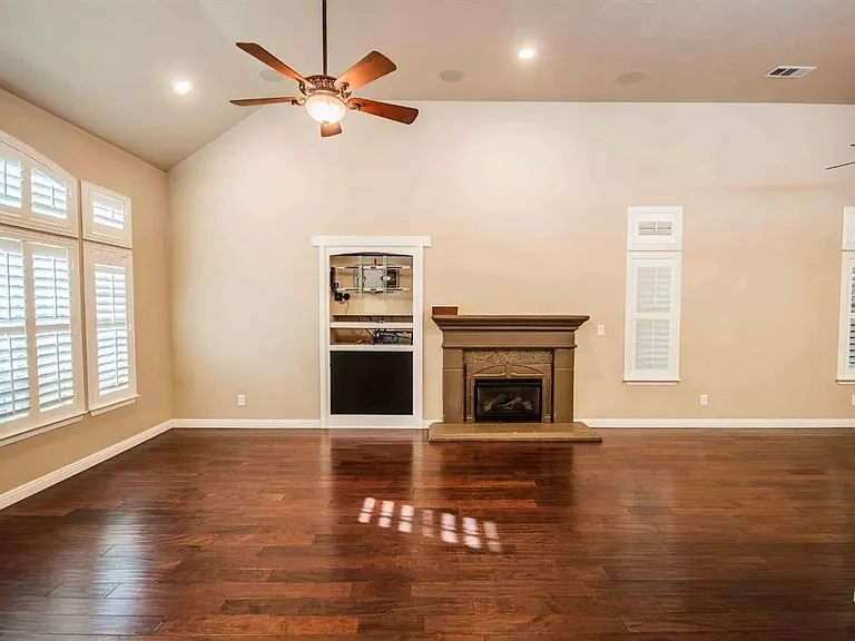 1838 E Shea Dr — Photo 7