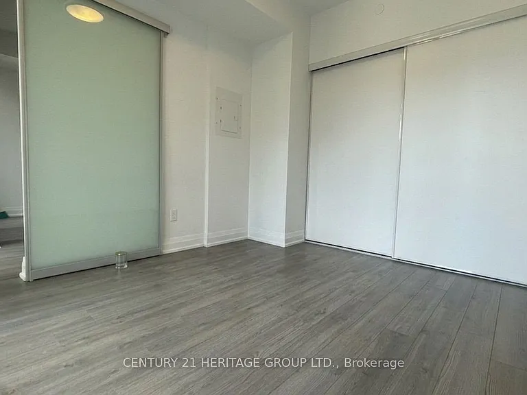 77 Mutual St #1401 — Photo 10