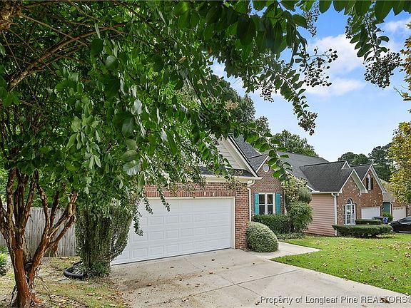 3rd image of 1519 Dixon Dr