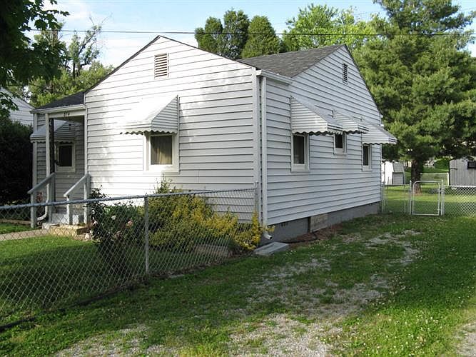 2nd image of 814 Indiana St