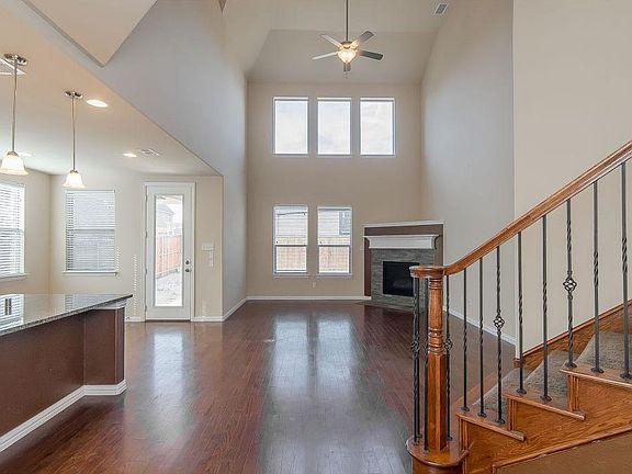 4th image of 709 Park Place Ln