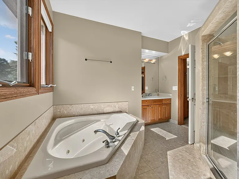 3187 Turnberry Dr — Photo 26