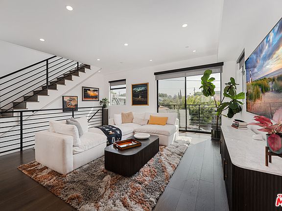 4th image of 345 N La Fayette Park Pl
