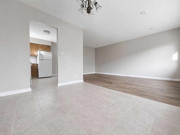 2nd image of 70-65 Walnut St Unit 3