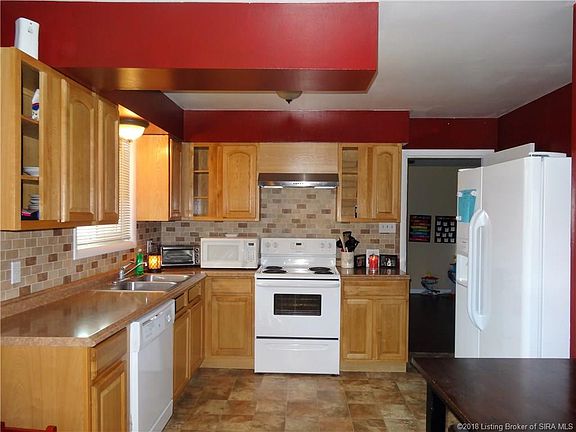 4th image of 711 S Etzler Dr